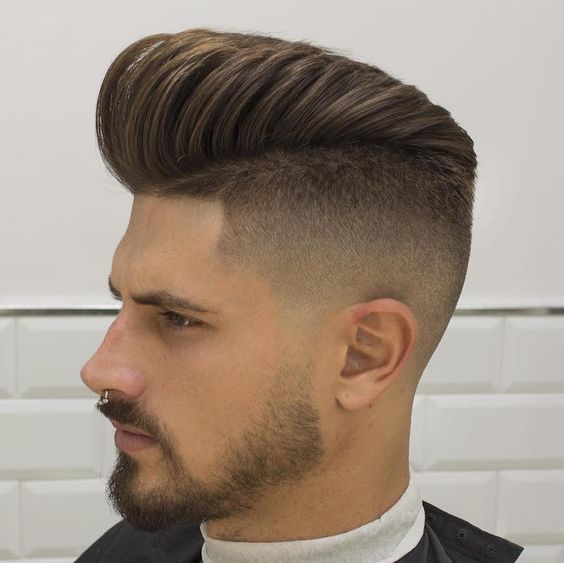 Cabelo pompadour hotsell